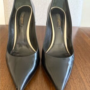 Louis Vuitton Sleek Black Pointed Heels